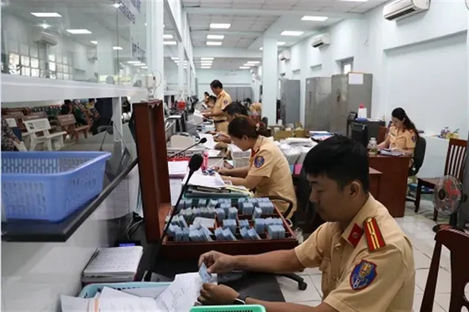 23-mu-ban-xe-9860-1620.jpeg (1)